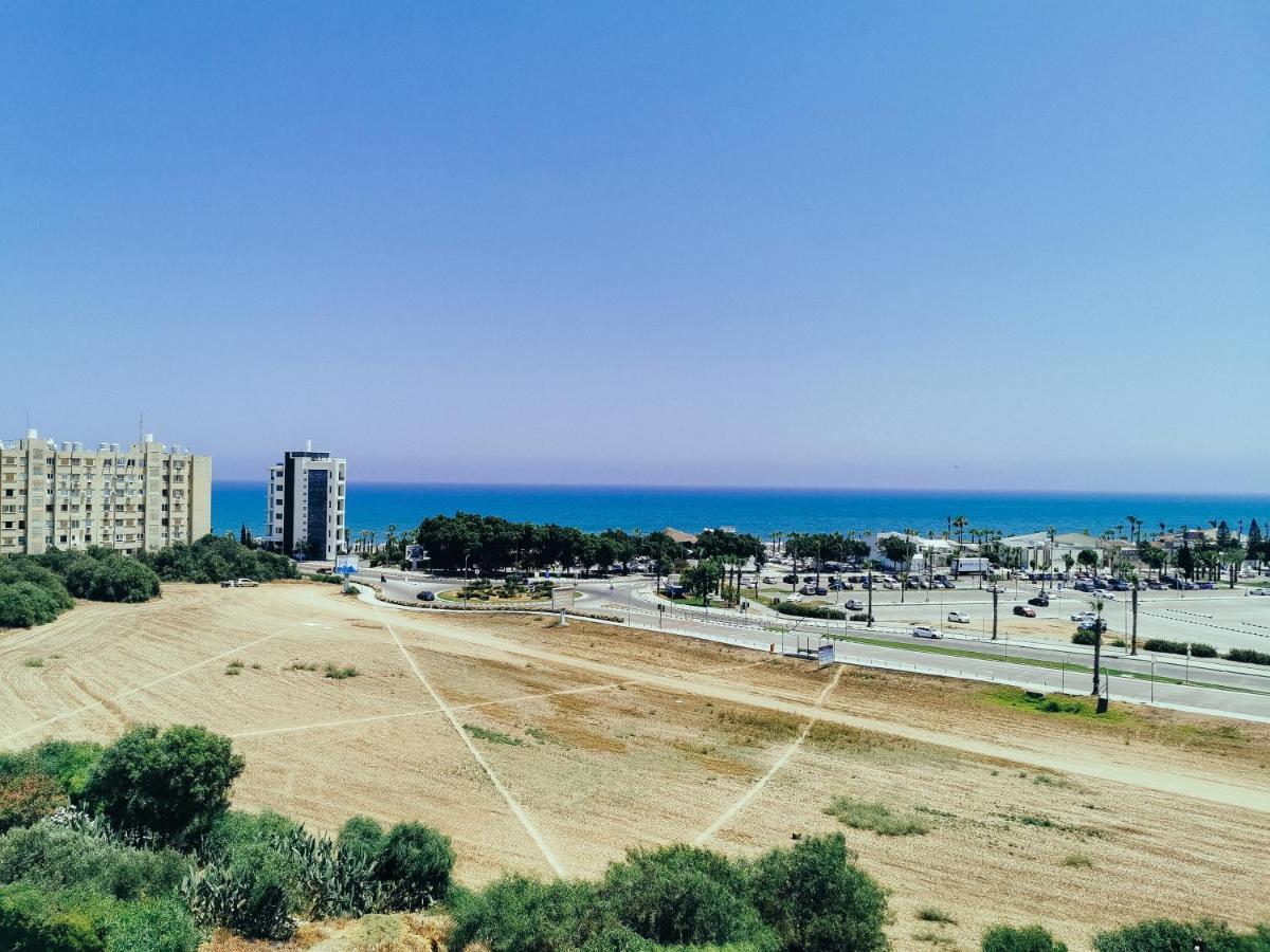 Mackenzie Seaview Paradise Larnaca Esterno foto