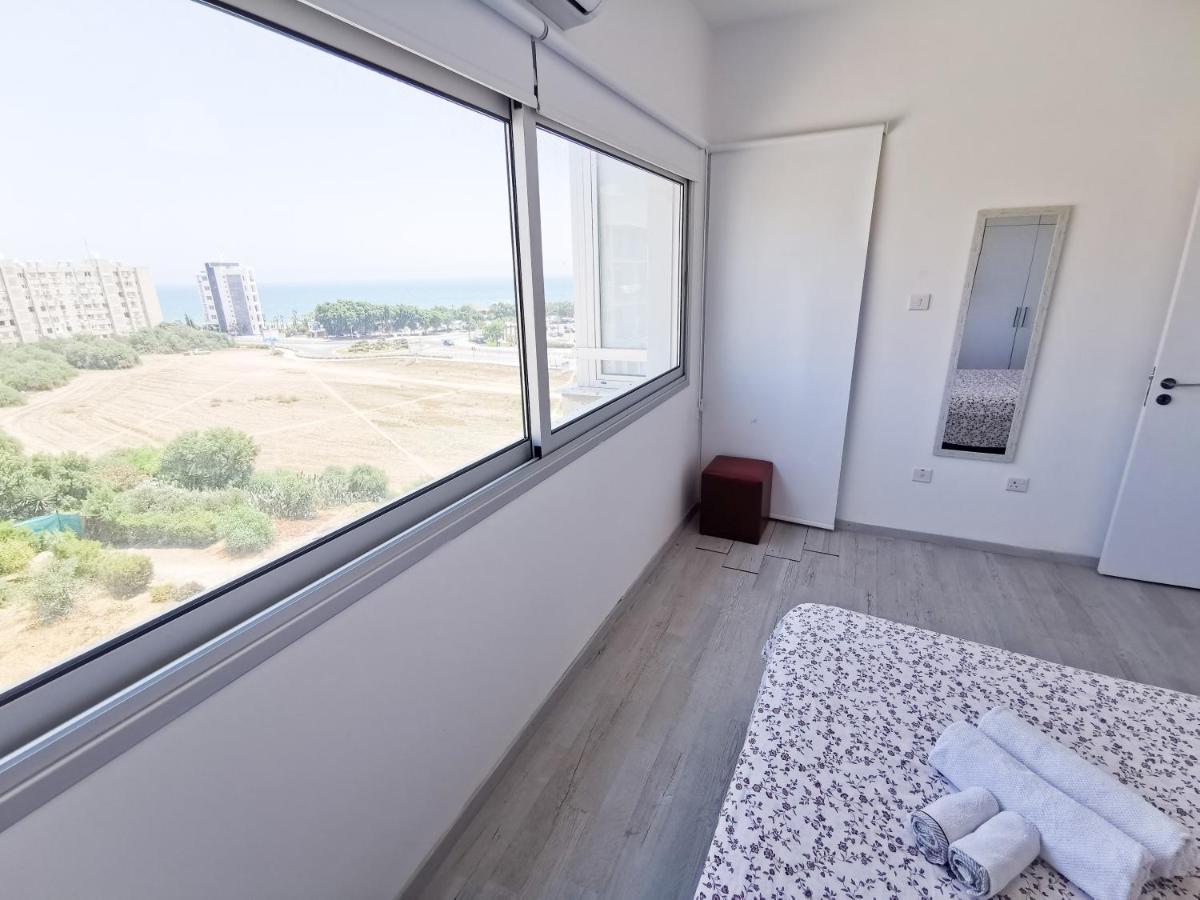 Mackenzie Seaview Paradise Larnaca Esterno foto
